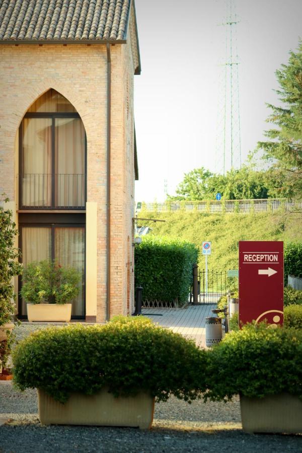 Villa Meli Lupi - Residenze Temporanee Parma Exterior foto